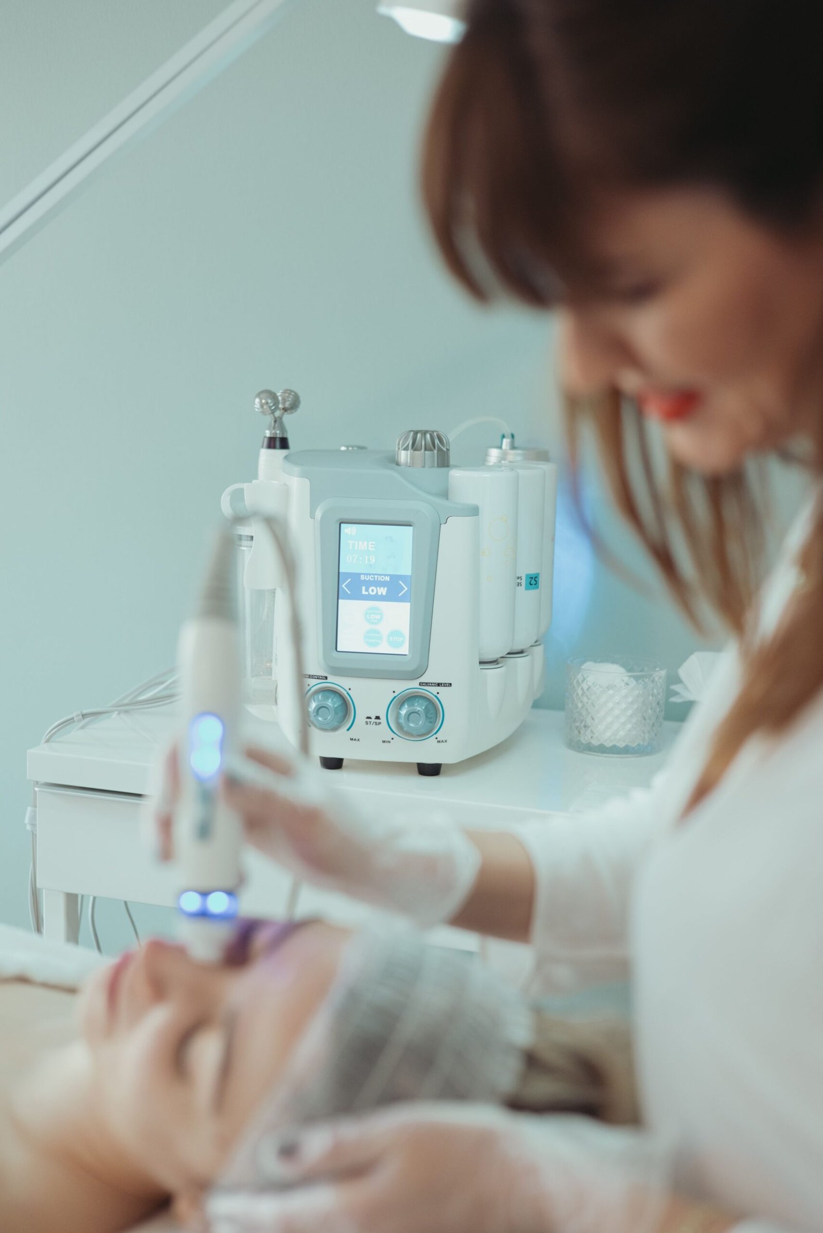 Hydrafacial in Lahore clinic treatment